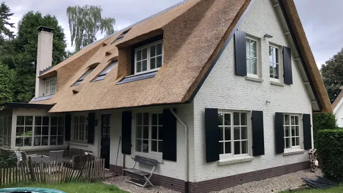 Blaricum villa start schilderwerk buitenzijde